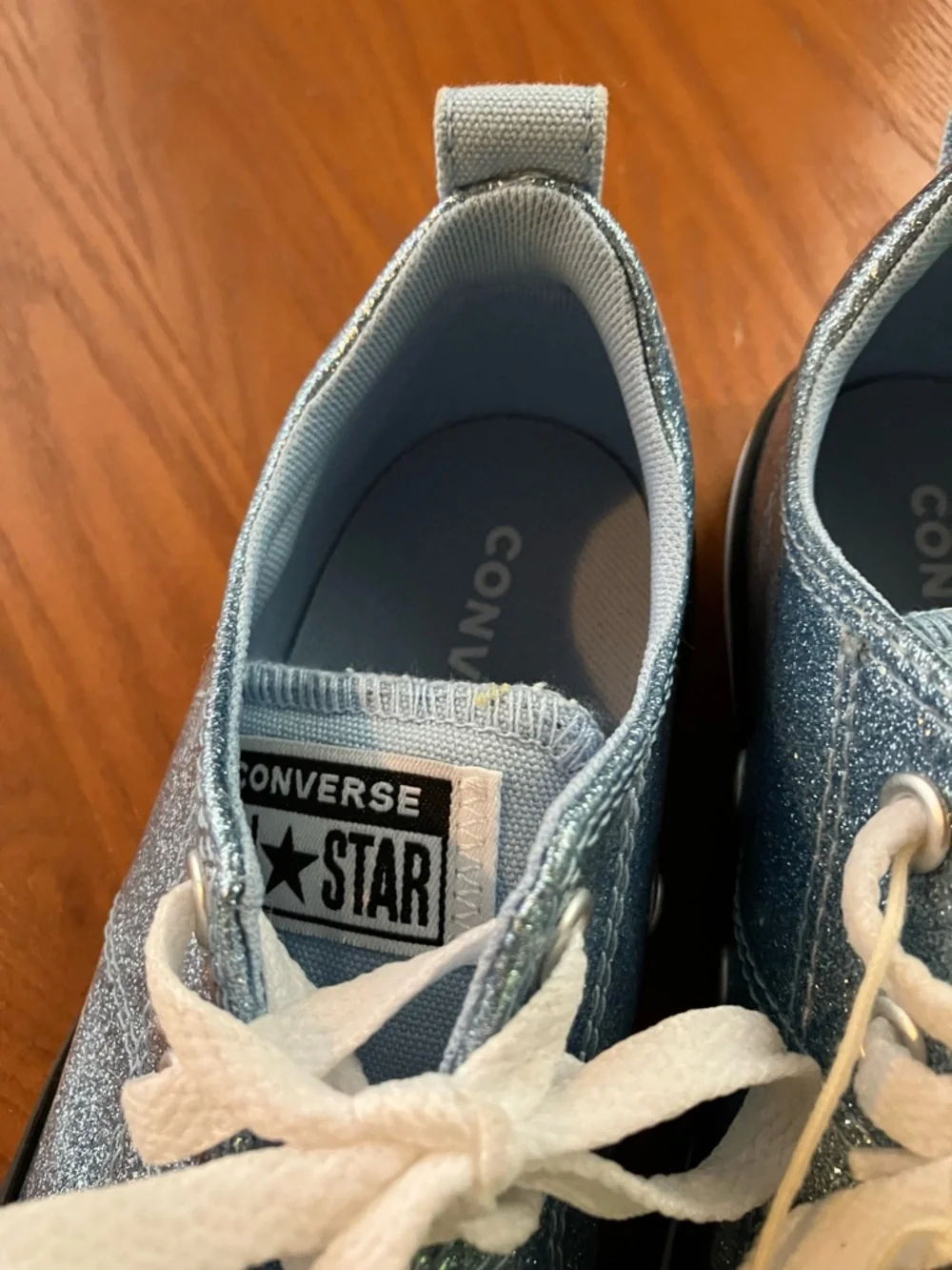Converse Kids Chuck Taylor Allstar Madison Low Tops Size 3 NEW